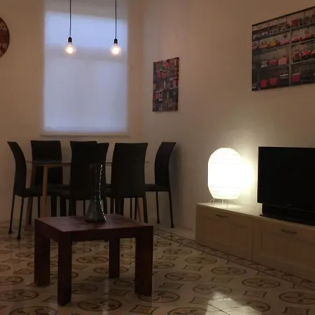 Nicolaus San Julian Guest house *